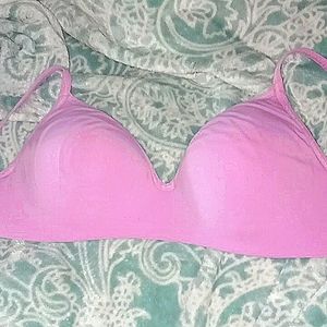 Victoria's secret t-shirt lightly lined wireless bra